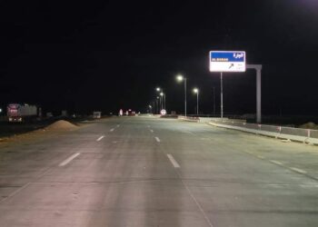 وزير الإسكان: تشغيل 100 كم من مشروع ازدواج طريق سيوة / مطروح وإضاءتها بالطاقة الشمسية