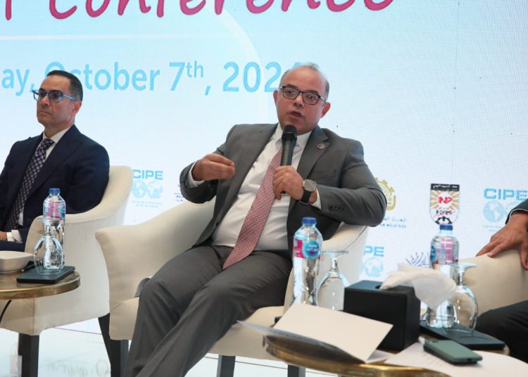 رئيس الرقابة المالية يشارك في جلسة نقاشية حول تمكين القطاع الخاص بالمؤتمر السنوي لـ“CIPE“