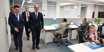 وزير الاتصالات يفتتح مقر جديد لشركة هواوى HUAWEI بالقاهرة