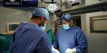 منصة Zoom تعقد شراكة استراتيجية مع جامعة مصر للعلوم والتكنولوجيا لتقديم خاصية البث الحي المباشر للجراحات الطبية