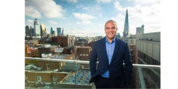 الاتحاد المصري للتأمين يستضيف الكاتب البريطاني وين كلارك في ملتقى شرم الشيخ السادس