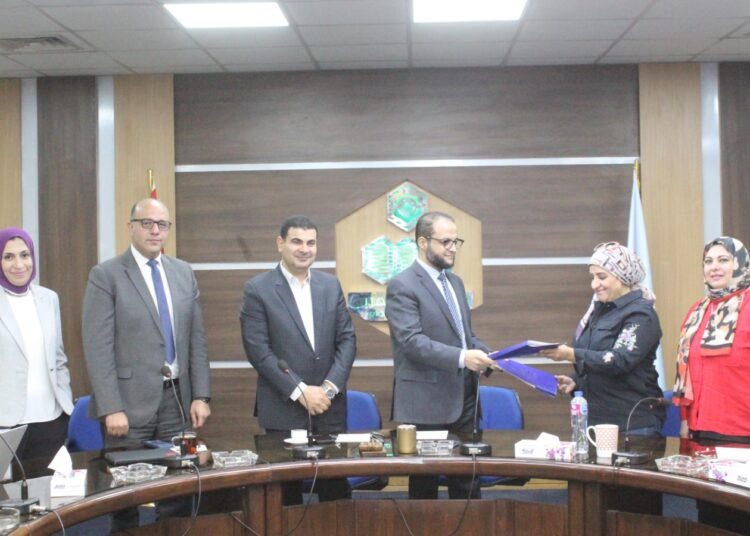 “مستثمري العاشر” توقع بروتوكول تعاون مع المركز الإقليمي لخدمات نقل الدم لدعم عمال بالمصانع