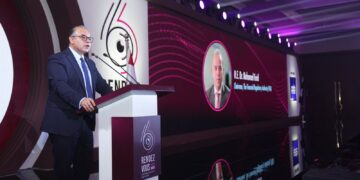  رئيس الرقابة المالية وقيادات التأمين يزرعون مجموعة أشجار بشرم الشيخ كمساهمة في خفض الانبعاثات الكربوني