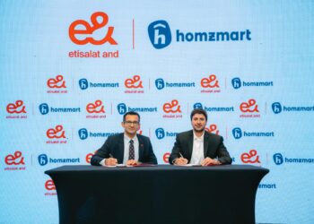 شراكة استراتيجية بين “إي آند للتكنولوجيا المالية والتطبيقات الرقمية ” و هومزمارت”