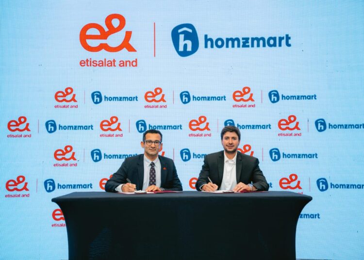 شراكة استراتيجية بين “إي آند للتكنولوجيا المالية والتطبيقات الرقمية ” و هومزمارت”