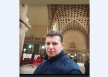 الصحفي “محسن فؤاد” يهنىء الاستاذ محمد هشام فؤاد لقبوله بالكلية الحربية