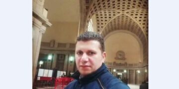 الصحفي “محسن فؤاد” يهنىء الاستاذ محمد هشام فؤاد لقبوله بالكلية الحربية