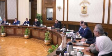 رئيس الوزراء يتابع الموقف التنفيذي للإفراج الجمركي عن البضائع و منظومة التسجيل المسبق للشحنات