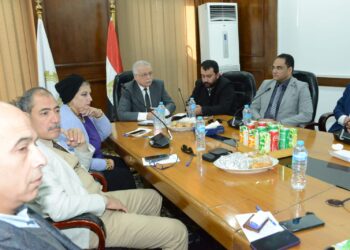 شعبة المكملات الغذائية: نطالب بإعادة النظر فى القرار 725 و آلية تطبيقه لحماية السوق والمستهلك المصري