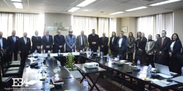 “رجال الأعمال” تستعرض التجارب الدولية في تمويل الشركات الصغيرة والمتوسطة و الإستفادة من “البريد المصري”