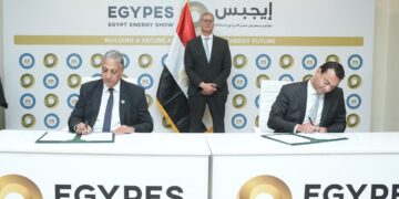 وزارة البترول والثروة المعدنية و”ميثانكس مصر” توقعان مذكرة تفاهم جديدة