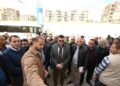 وزير الإسكان يتفقد وحدات “سكن لكل المصريين” ومحطة رفع مياه التوسعات الشرقية بمدينة 15 مايو