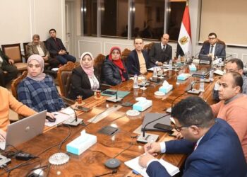 وزير الإسكان يتابع سير العمل بمشروع حدائق “تلال الفسطاط”