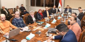 وزير الإسكان يتابع سير العمل بمشروع حدائق “تلال الفسطاط”