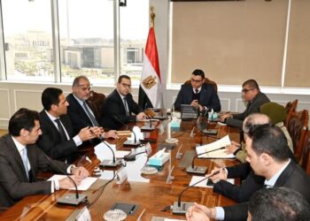 وزير الإسكان يلتقي عددًا من المطورين العقاريين بمدينة سفنكس الجديدة