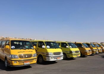 البنك الزراعي المصري يسلم 78 سيارة ميكروباص ضمن مبادرة إحلال السيارات بالمنيا