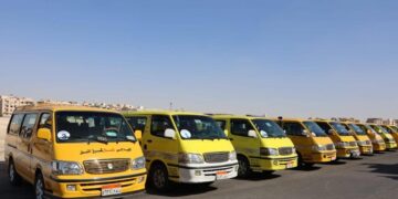البنك الزراعي المصري يسلم 78 سيارة ميكروباص ضمن مبادرة إحلال السيارات بالمنيا