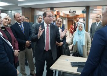 “وزير المالية” يتابع ميدانيًا تطبيق «حزمة التسهيلات» بالمراكز والمأموريات الضريبية