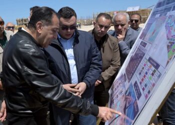 رئيس الوزراء يتفقد مشروع مارينا By The Lake M8 بمدينة العلمين الجديدة