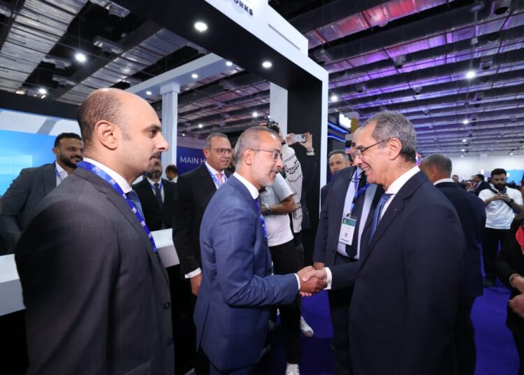 وزير الاتصالات يفتتح فعاليات الدورة السابعة لقمة FDC Summit