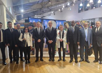 ” وزير الاتصالات “يلتقى مسؤولى شركات يابانية لبحث فرص الاستثمار فى مجال تصميم وصناعة الإلكترونيات