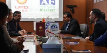 يونايتد إنرجي جروب و”الاسكندرية للأسمدة” توقعان مذكرة تفاهم لتطوير مشروع الأمونيا الخضراء