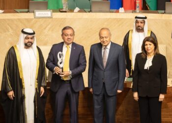 تكريم الرئيس التنفيذي والعضو المنتدب لمصرف«أبو ظبي الإسلامي- مصر»كأحد أبرز قادة الاستدامة المؤثرين في المنطقة