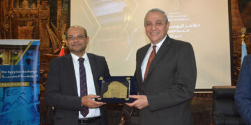 محافظ الغربية ورئيس البورصة المصرية يفتتحان الدورة الثانية عشر لمؤتمر “البورصة للتنمية”
