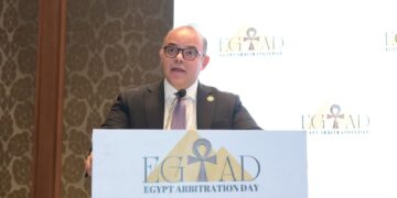 “رئيس الرقابة المالية” يلقي الكلمة الافتتاحية للنسخة الأولى من مؤتمر يوم التحكيم المصري(EGYAD)