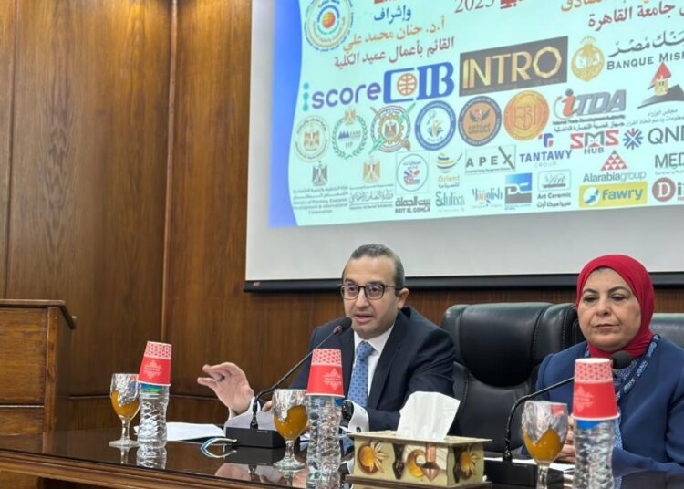 الرقابة المالية تشارك في ملتقى التوظيف والتدريب السنوي بكلية الاقتصاد والعلوم السياسية بجامعة القاهرة