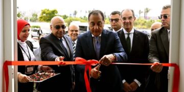 رئيس الوزراء يفتتح مجمع الشهر العقارى والتوثيق بمدينة العلمين الجديدة