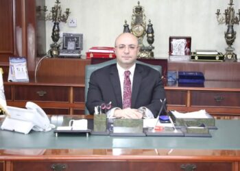 محافظ بني سويف يهنئ “يوسف سامي” و”وسام بكري” أوائل الجمهورية في الثانوية العامة