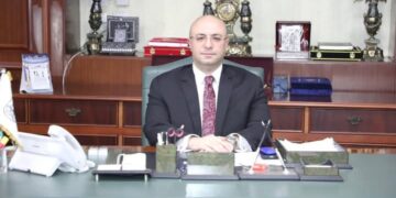 محافظ بني سويف يهنئ “يوسف سامي” و”وسام بكري” أوائل الجمهورية في الثانوية العامة