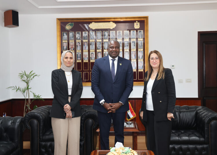 “رئيس البريد المصري” تستقبل المدير التنفيذي لبريد كوت ديفوار