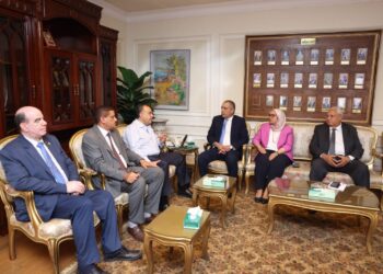 “رئيس البنك الزراعي المصري” يلتقي محافظ أسيوط لبحث تعزيز التعاون ودعم التنمية الزراعية بالمحافظة