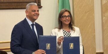 اتحاد شركات التأمين المصرية وكلية التجارة – جامعة القاهرة يوقعان بروتوكول تعاون لتأهيل الكوادر الاكتوارية