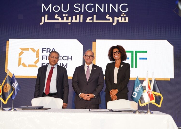 “رئيس هيئة الرقابة المالية” يشهد توقيع عدد من مذكرات التفاهم بين المختبر التنظيمي للهيئة والأطراف الفاعلة