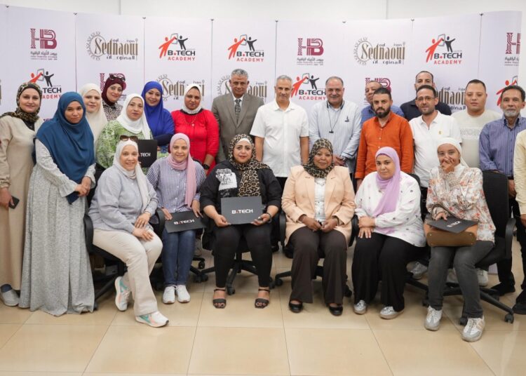 “بي تك” تدعم تطوير الكوادر البشرية بشركات القطاع العام  ببرنامج تدريبي متكامل لموظفي”صيدناوي وبنزايون”