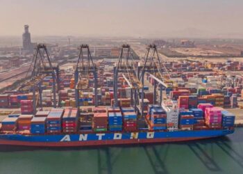 الميزان التجاري لسلطنة عُمان يحقق فائضاً حتى نهاية شهر مايو 2025