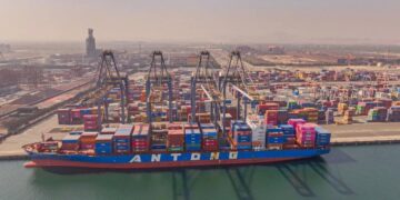 الميزان التجاري لسلطنة عُمان يحقق فائضاً حتى نهاية شهر مايو 2025