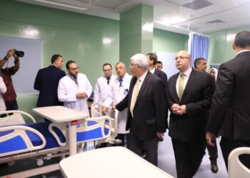  وزير التعليم العالي يفتتح المجمع الطبي لمؤسسة “تعليم” بمحافظة بني سويف