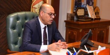 إحالة 2 من مفتشي وزارة العمل للنيابة بتهمة تلقى رشوة من شركة إلحاق عمالة