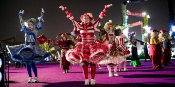 ظفار ترسيخ مكانتها كإحدى أبرز الوجهات السياحية في المنطقة