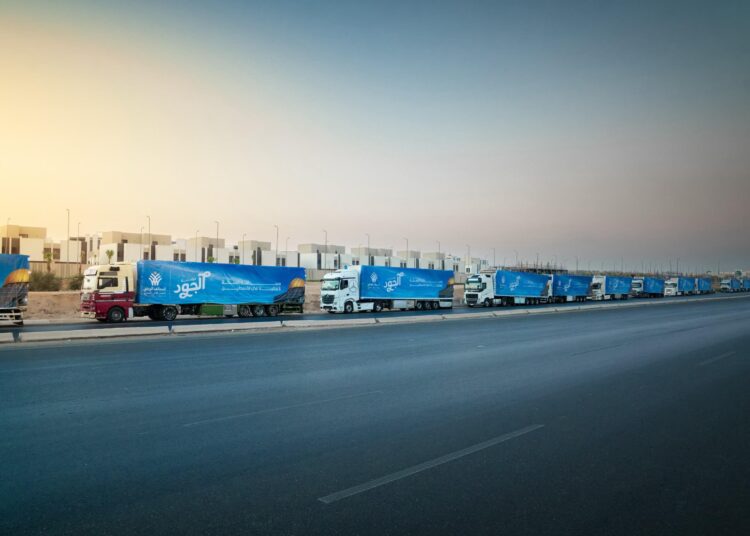 “مؤسسة الجود” تطلق القافلة الإغاثية الـ11 لغزة بـ26 ألف كرتونة مواد غذائية