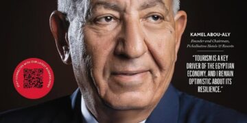 “كامل أبو علي” يتصدر غلاف فوربس الشرق الأوسط ضمن قائمة أفضل 100 قائد للسياحة والضيافة