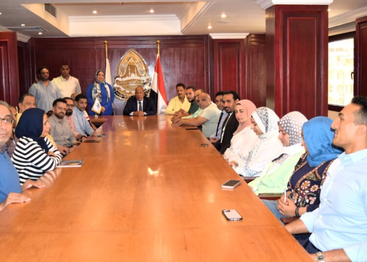 رئيس غرفة القاهرة التجارية :تطوير العمل الإداري محورا أساسيا لتنمية الخدمات الاقتصادية والمجتمعية