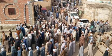 تشييع جثمان الشيخ تقادم الشريف أقدم رئيس لجنة مصالحات بالصعيد