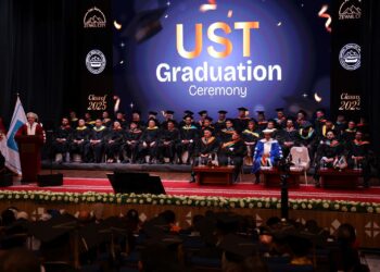 البنك الأهلي المصري يحتفل بتخريج دفعة جديدة من الحاصلين على منح دراسية بمدينة زويل