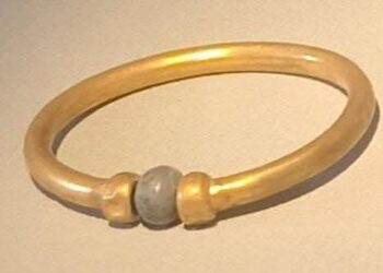 ضبط سارق الأسورة الذهبية من المتحف المصري بالتحرير