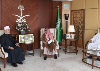 مصر تقدم التعازي في وفاة المفتي العام للمملكة العربية السعودية